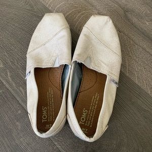 White Tom’s Shoes